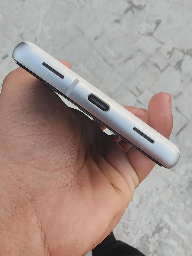 Google Pixel 7a 4