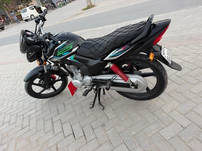 Honda CB  125 F 2024 model condition 10/10