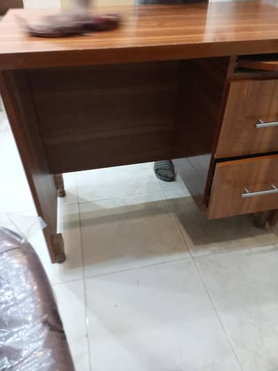 Office table