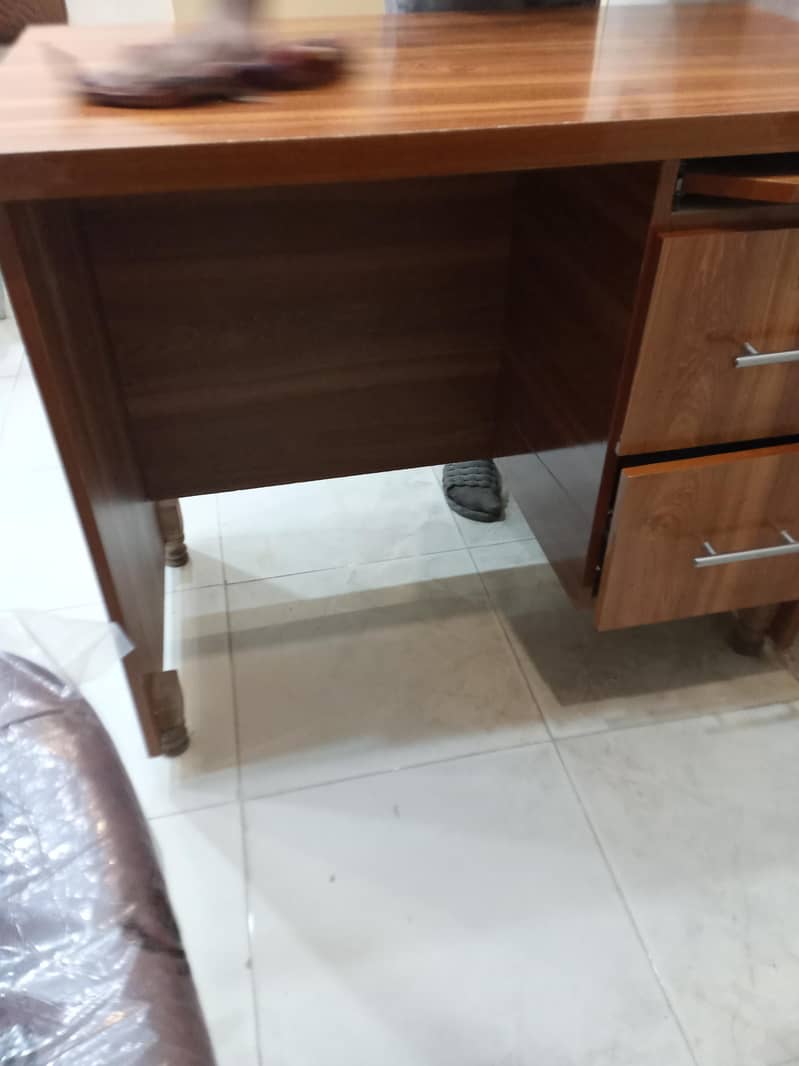Office table 0