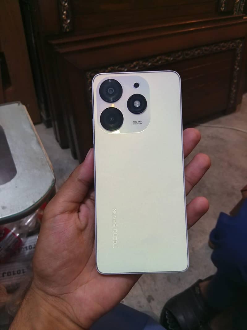 Tecno Spark 10 Pro 0