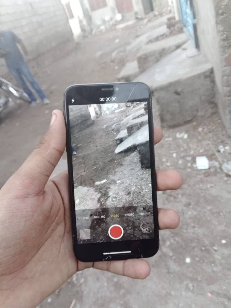 Apple iPhone X 5