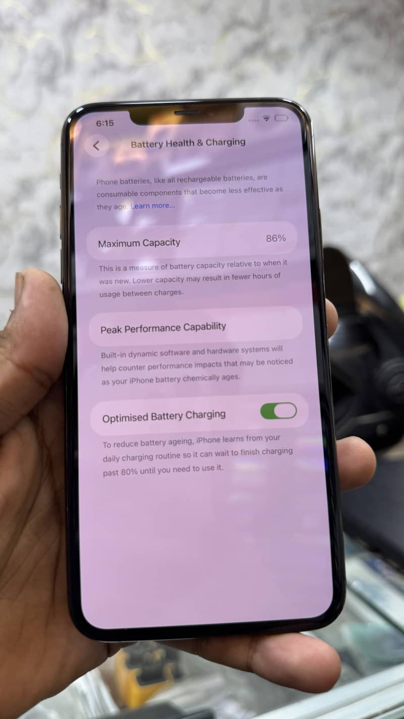 Apple iPhone 11 Pro Max 2