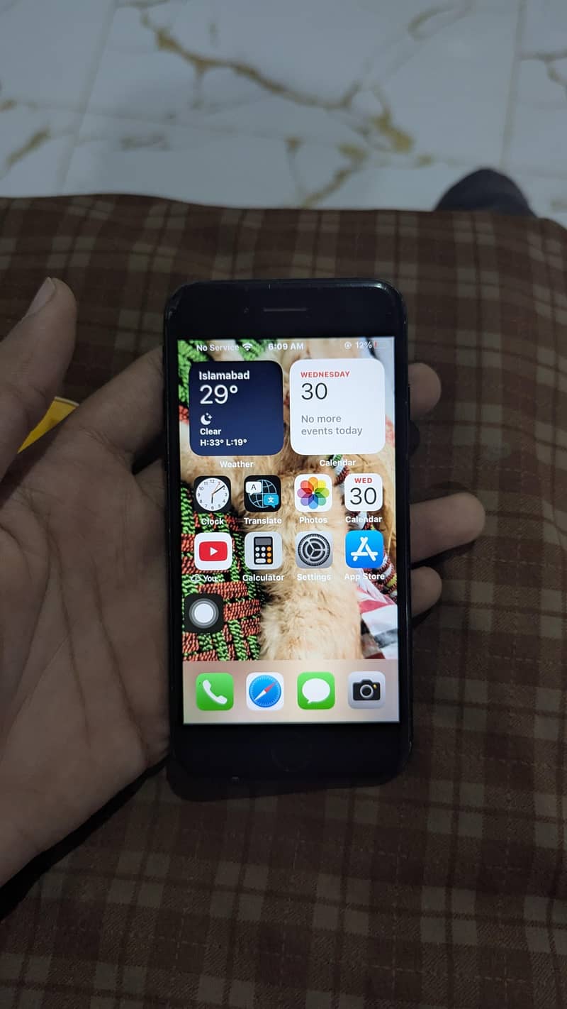 Apple iPhone 7 1