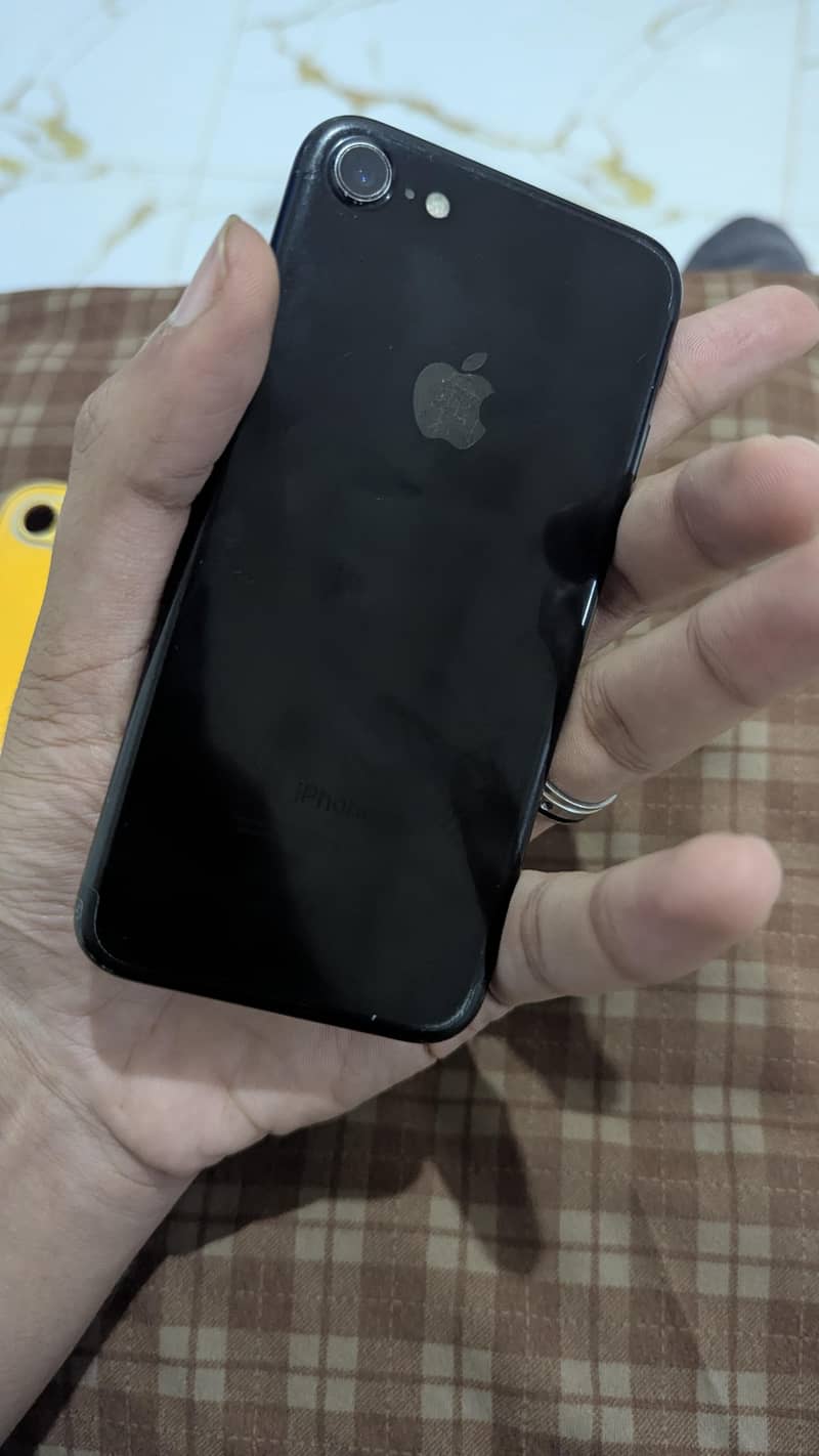 Apple iPhone 7 6