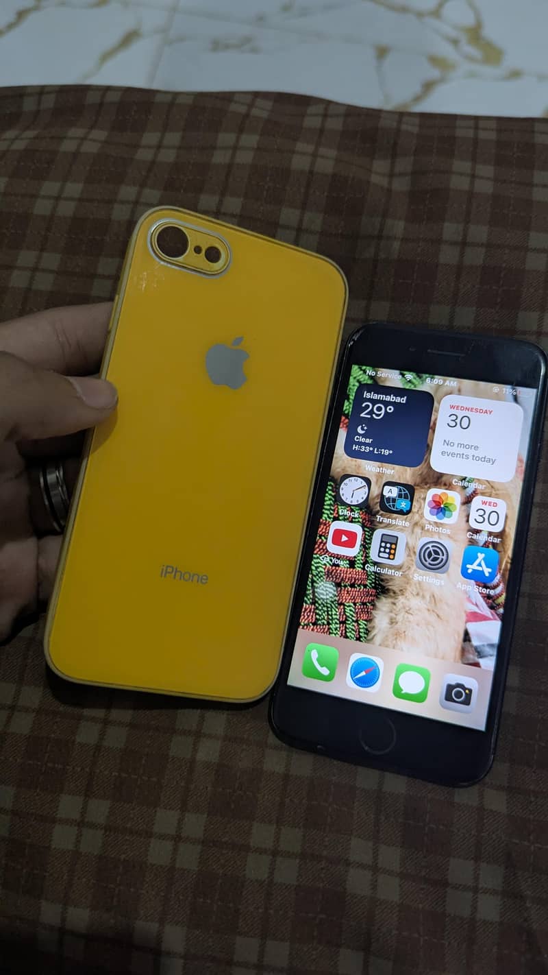 Apple iPhone 7 7