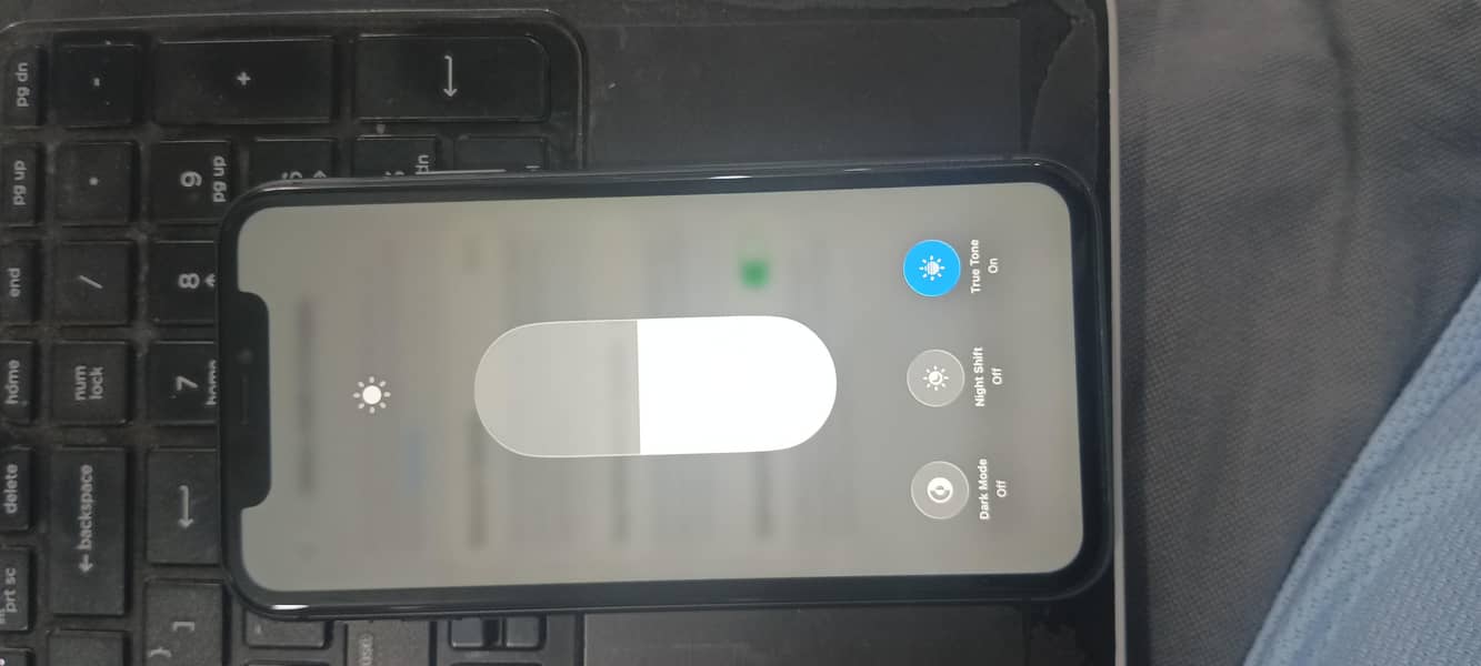 Apple iPhone 11 3