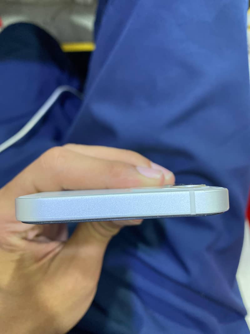 Apple iPhone 12 5