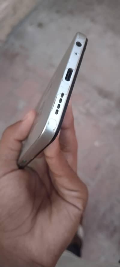 Infinix Hot 60 i