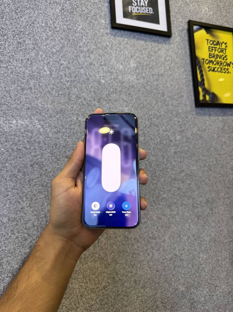 Apple iPhone 15 Pro 1