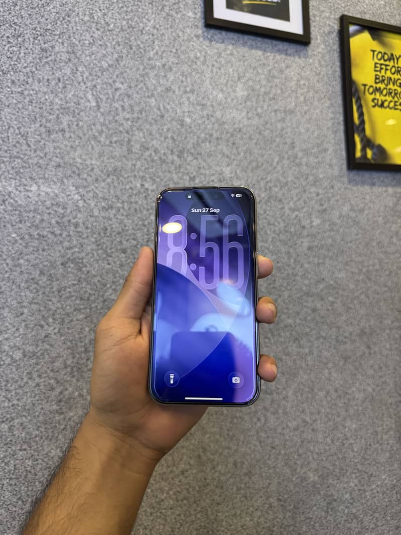 Apple iPhone 15 Pro 3