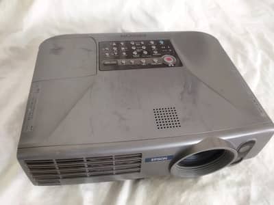 Projector for sale in Good condition