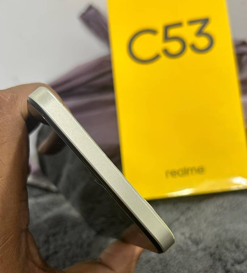 Realme C53 4