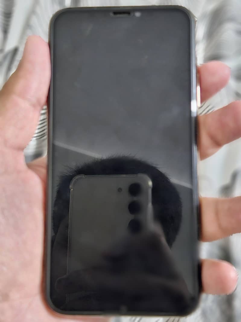Apple iPhone XS 1