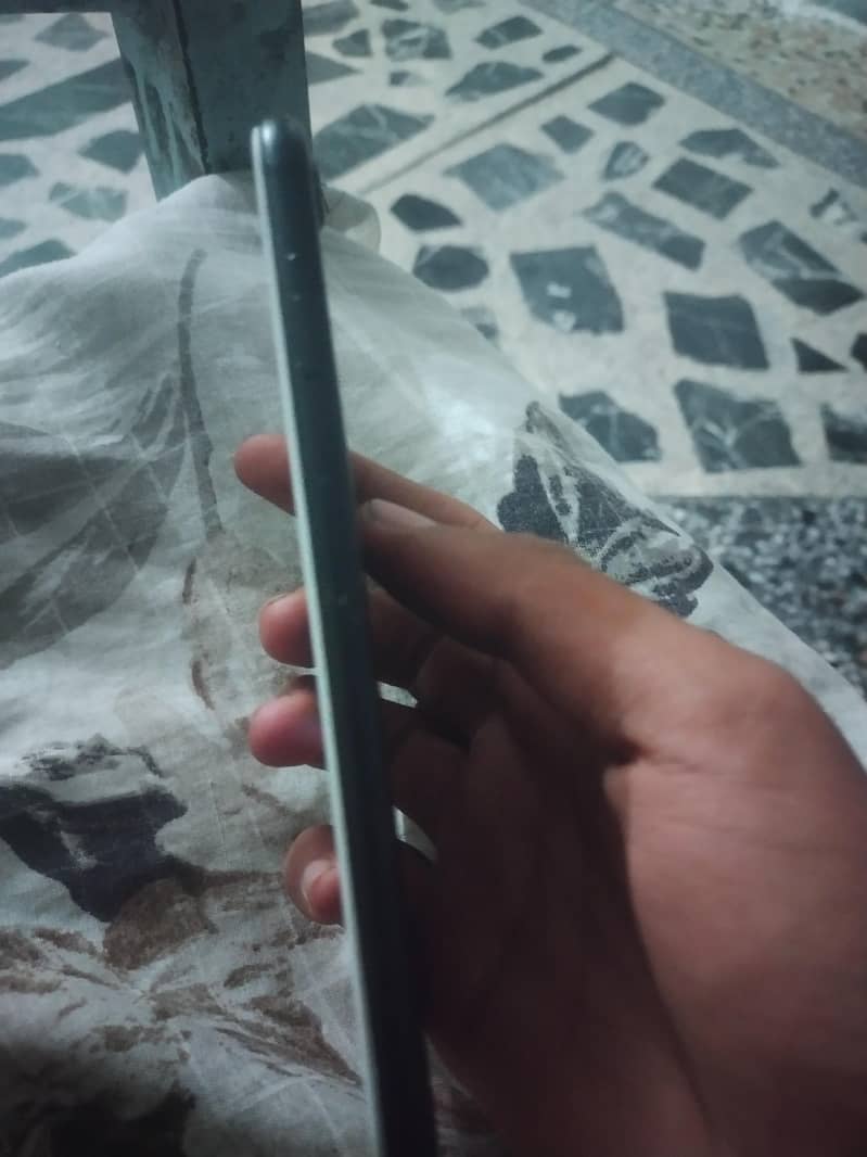 Apple iPhone 7 1