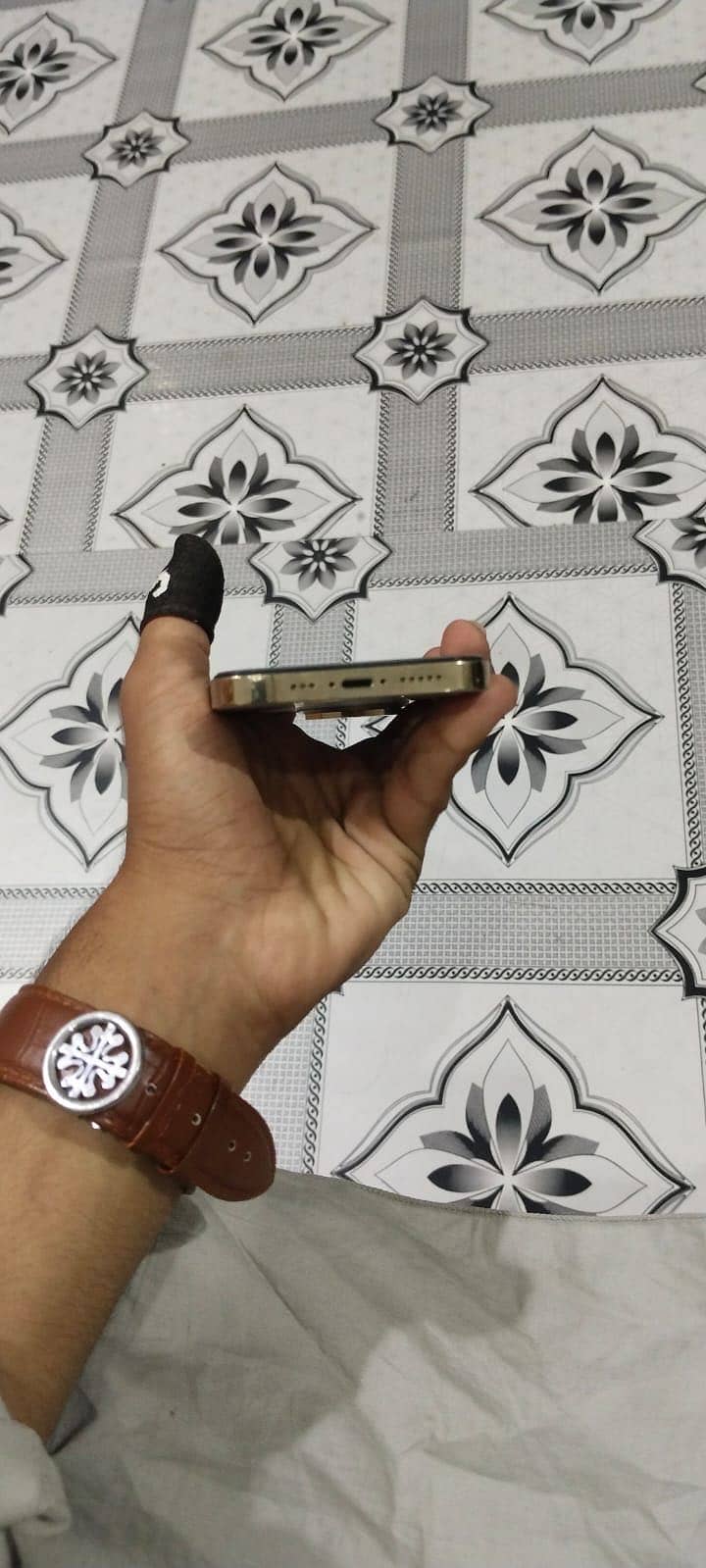 Apple iPhone 13 Pro 1