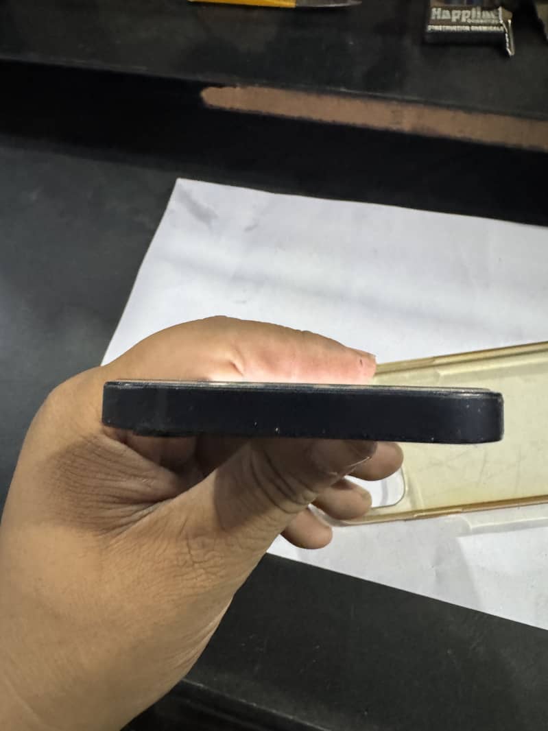 Apple iPhone 12 1