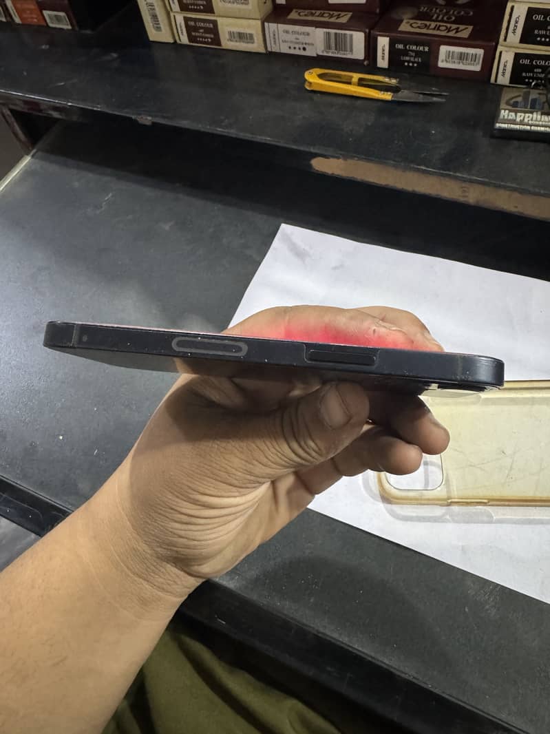 Apple iPhone 12 3