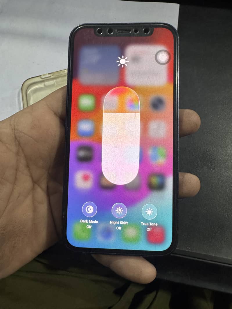 Apple iPhone 12 4