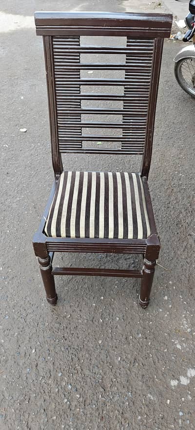 Dining table and chairs for sale
