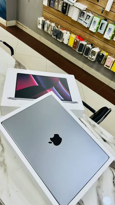 Apple Macbook Pro M2 Chip 14" 16/512