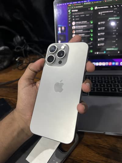 Apple iPhone 15 Pro Max Jv 256gb with box orignal cable
