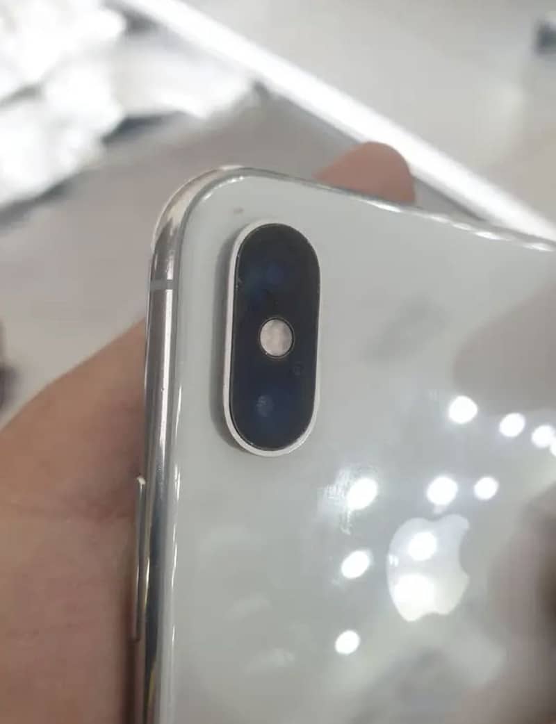 iPhone XS 5