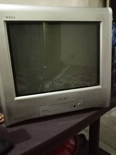SONY TV MODEL NO kV BZ 14M70 OLD MODEL COLOUR TV CONDITION VERY GOOD