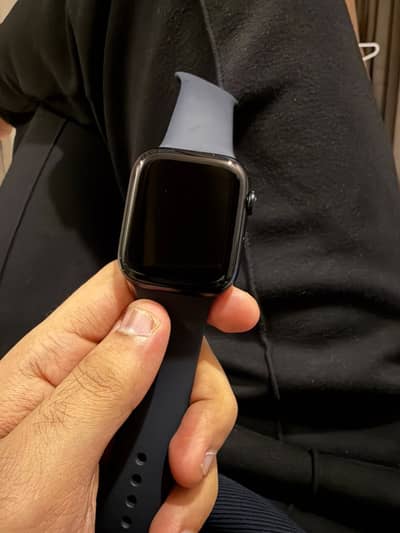 Apple Watch Series 9 – 45mm | 98% Battery Health | Almost Brand New