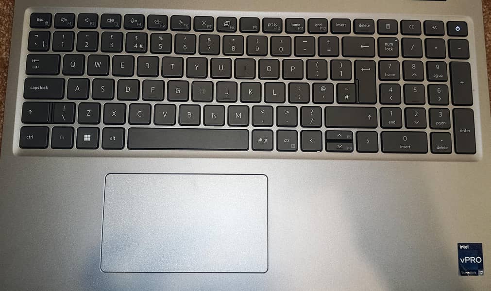 Dell Precision 3571 1
