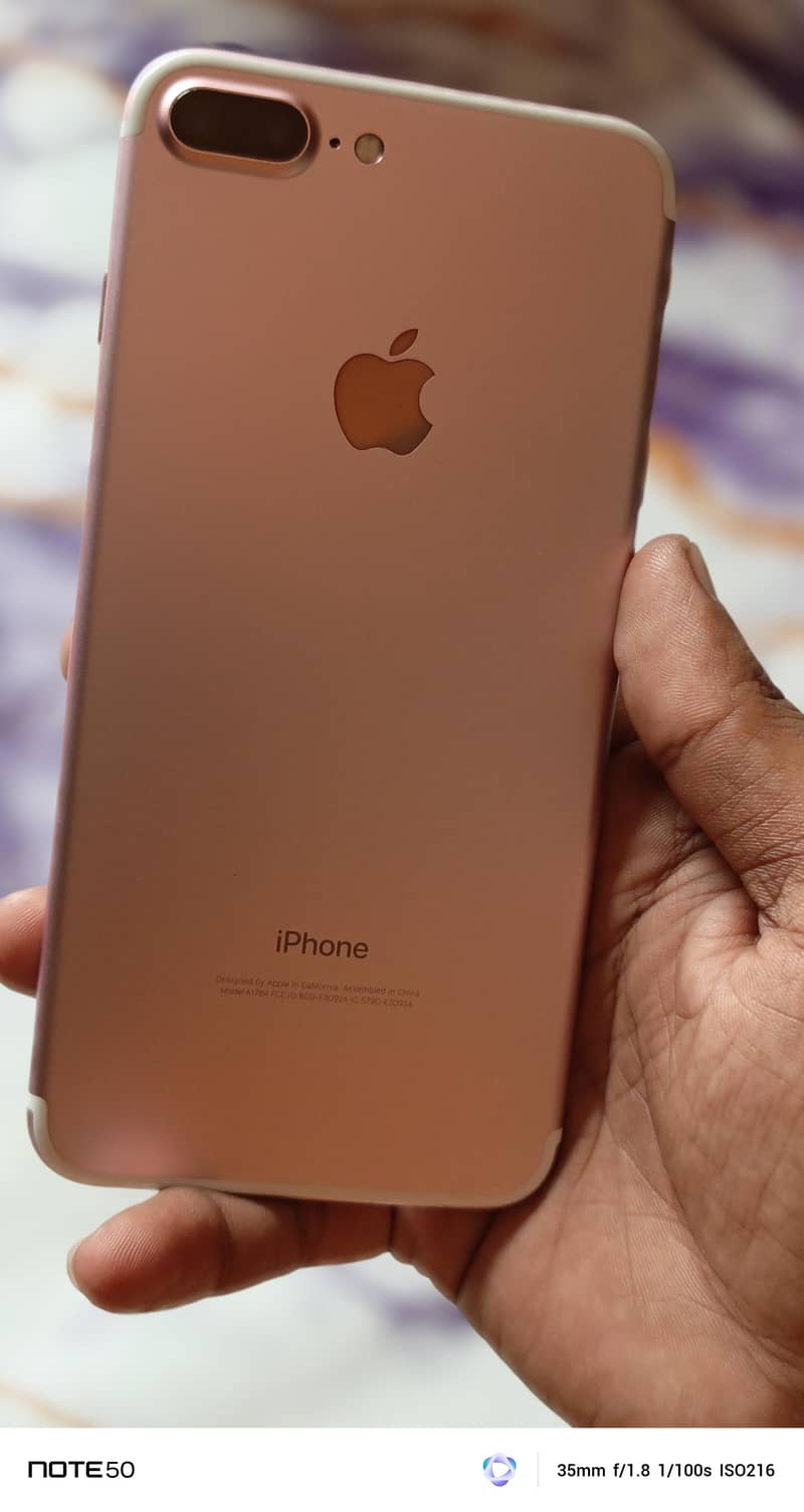 Apple iPhone 7 Plus 6