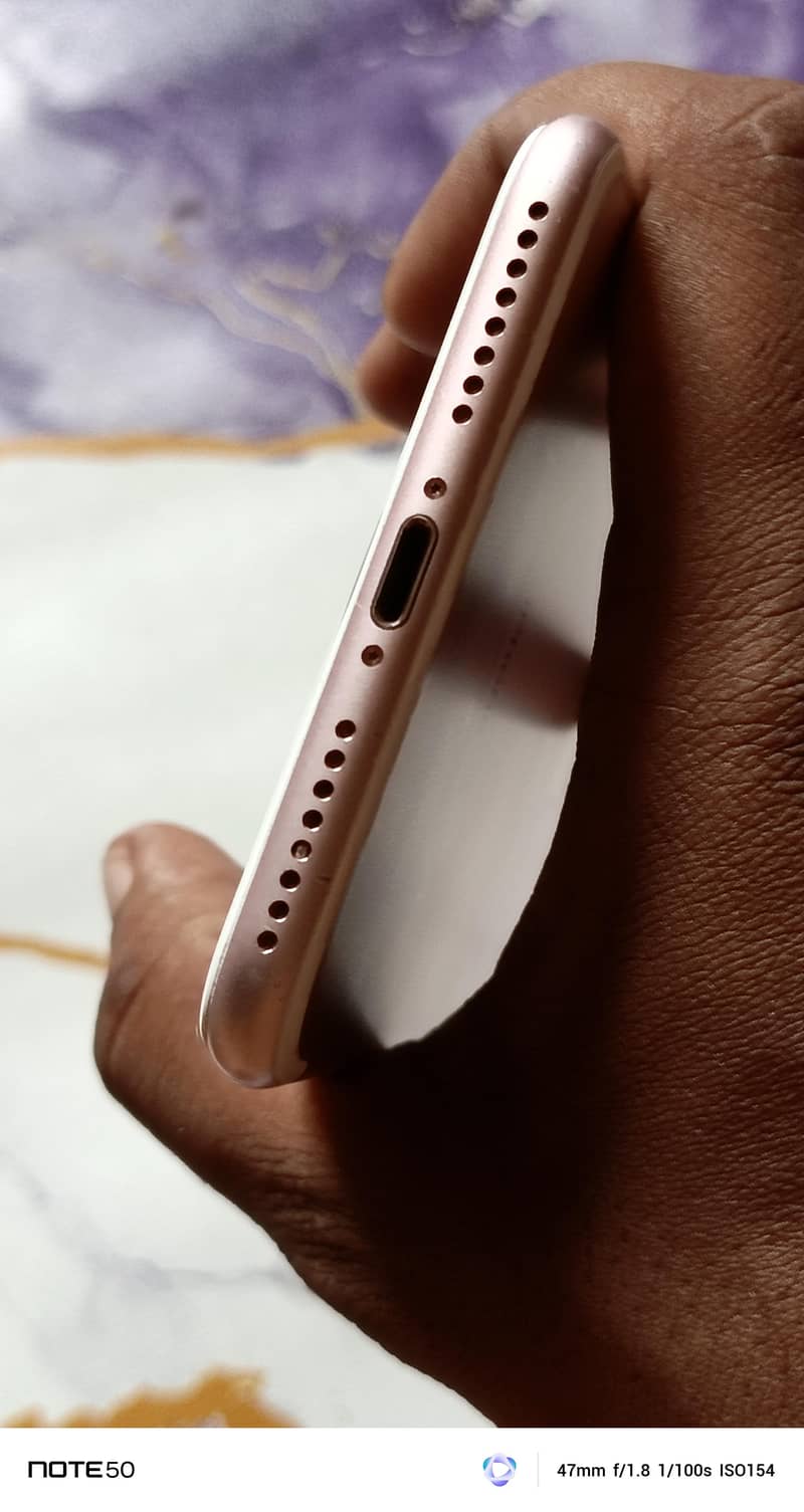 Apple iPhone 7 Plus 8