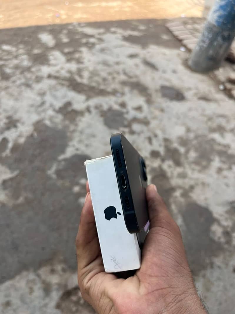 Apple iPhone 14 1