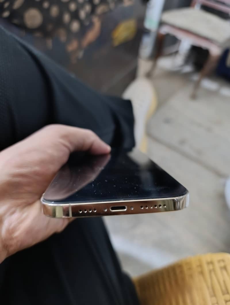 Apple iPhone 12 Pro Max 1