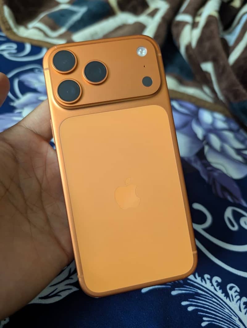Apple iPhone 17 Pro Max 1