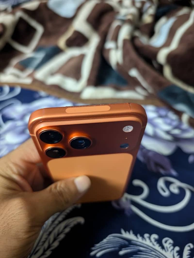 Apple iPhone 17 Pro Max 6
