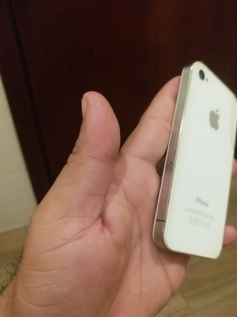 iPhone 4s 4