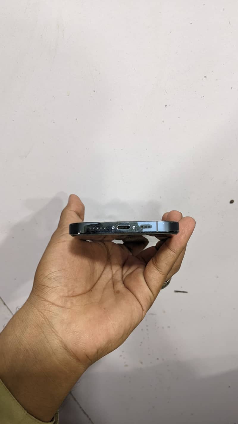 Apple iPhone 12 Pro 2