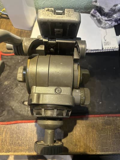 Libec H85 fluid head w/PH7 Extendable pan handle H85