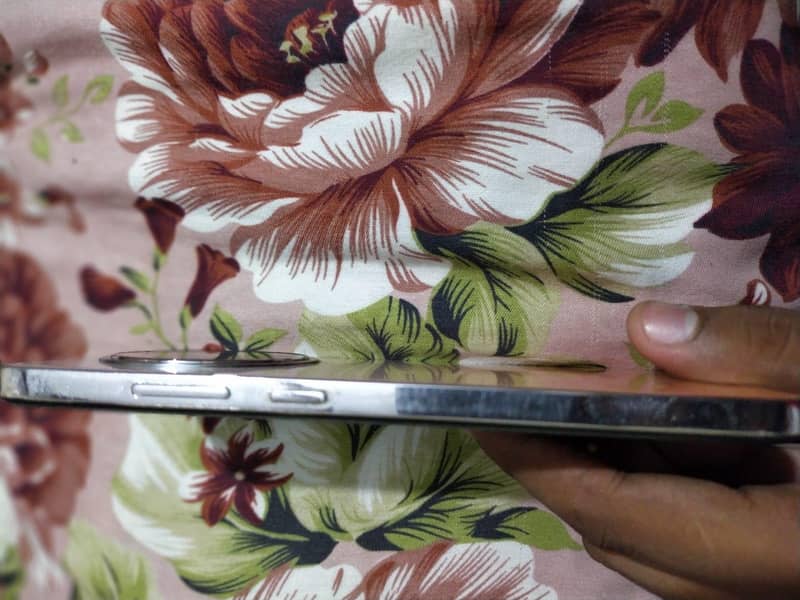 mobile apoo reno 12f 1