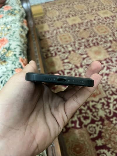 Apple iPhone 15