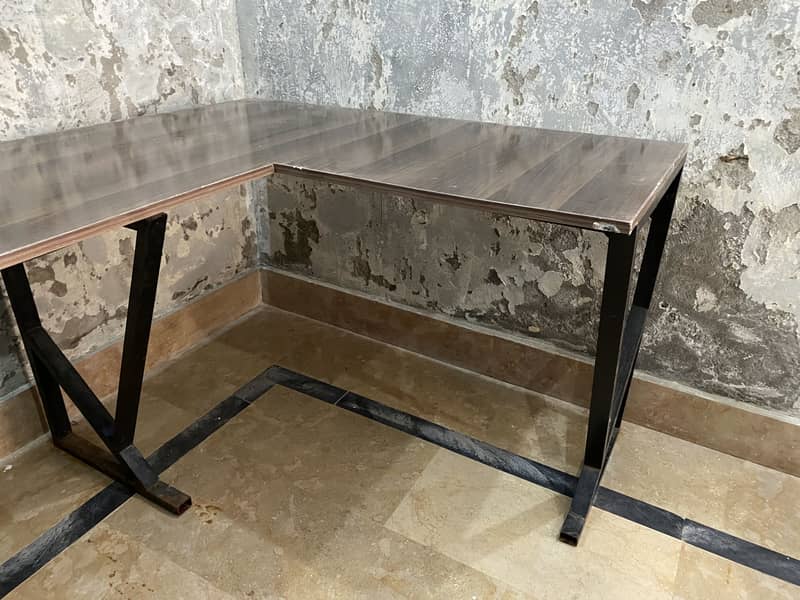Best computer table 4