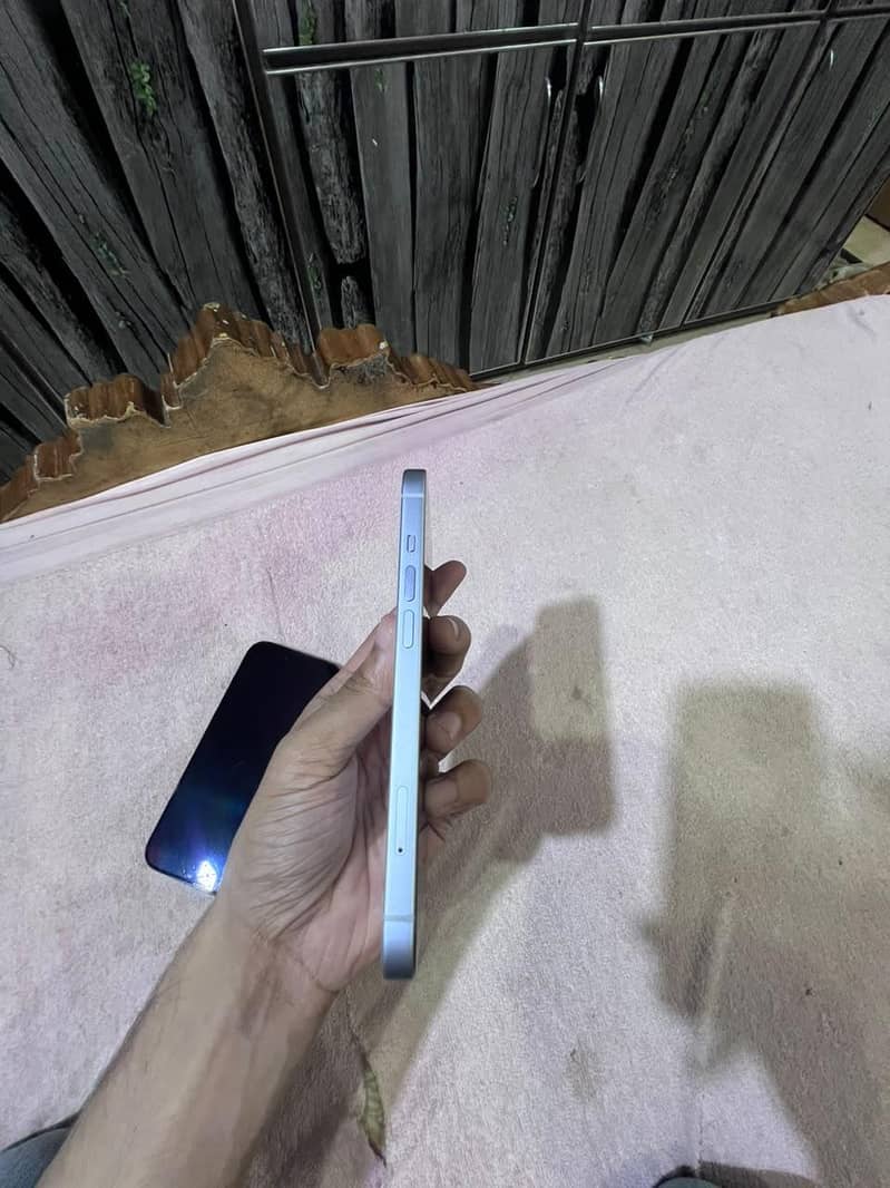 Apple iPhone 15 1
