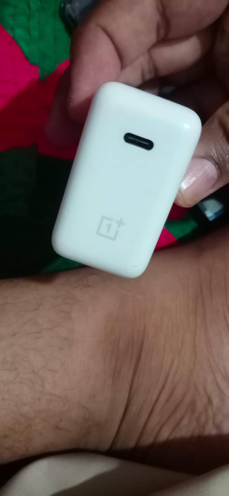 Oneplus 9 Pro with Original charger 4