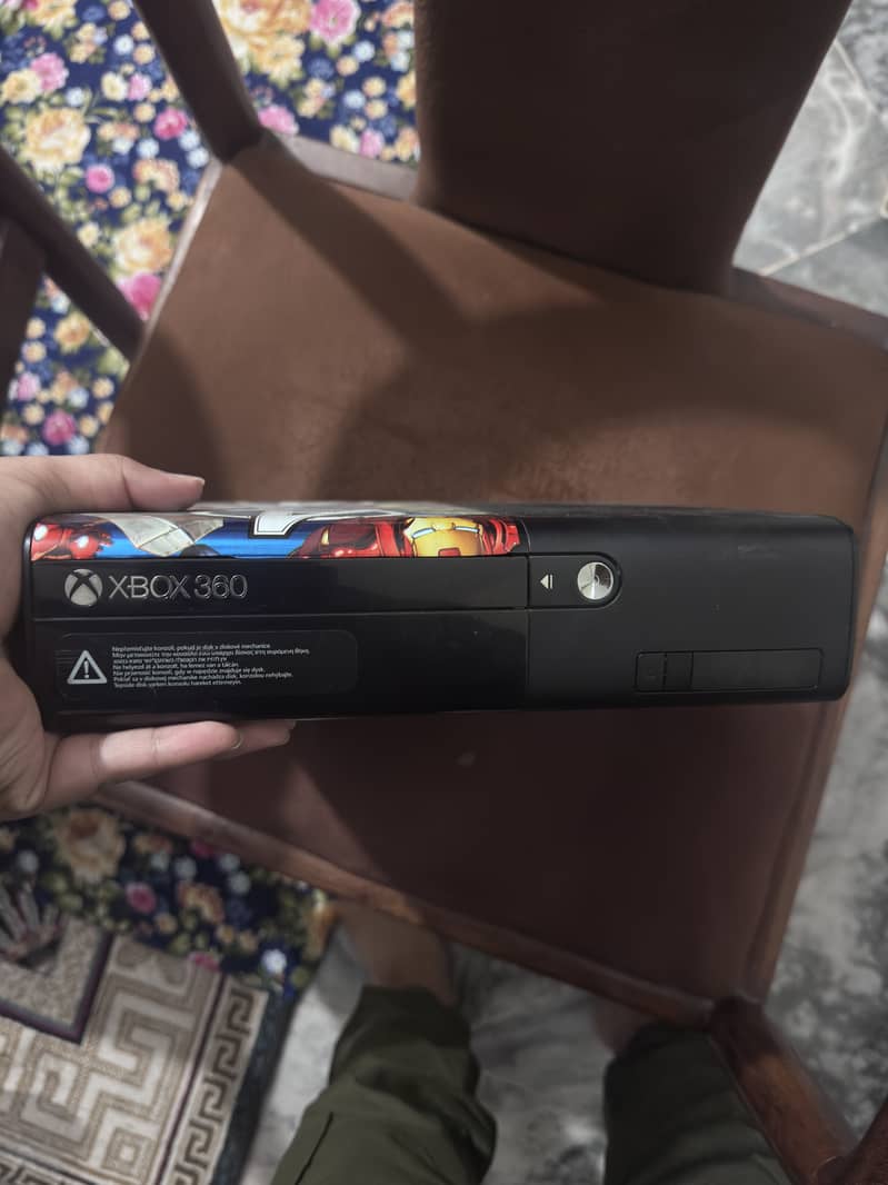 Xbox 360 slim E 3