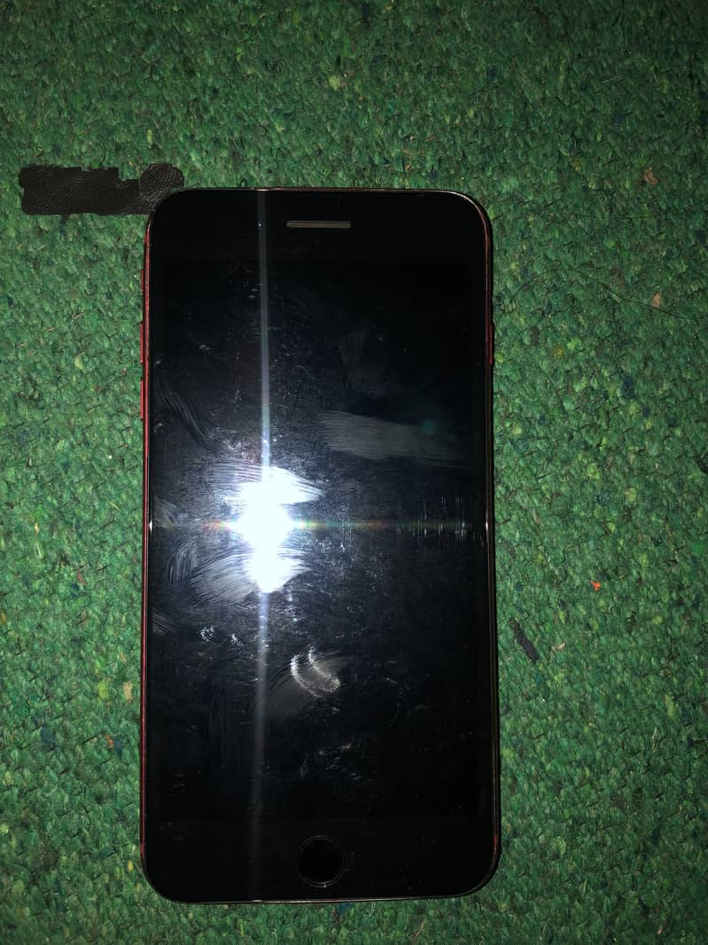 Apple iPhone 8 Plus 1