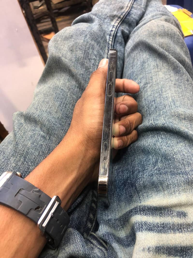 Apple iPhone 12 Pro 5