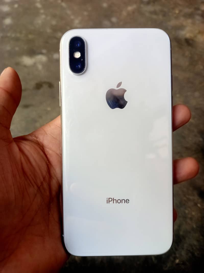 Apple iPhone X 4