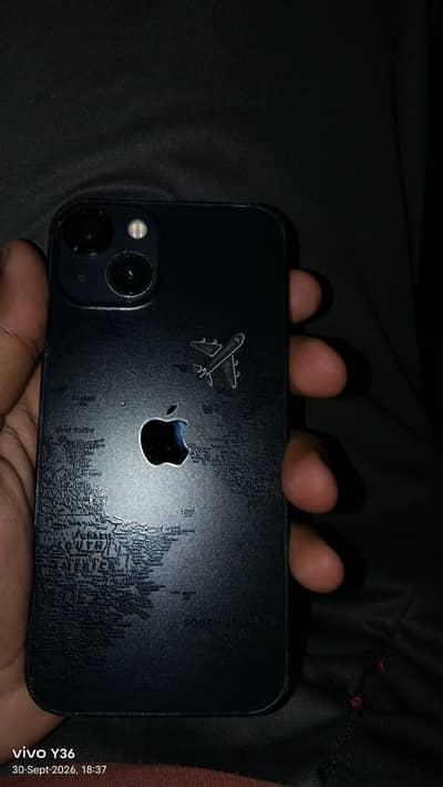 Apple iPhone 13