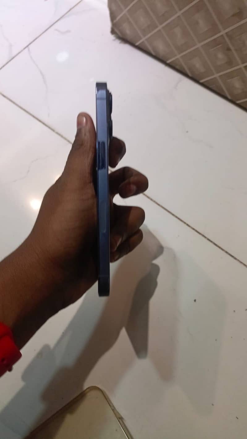 Apple iPhone 13 Pro 1